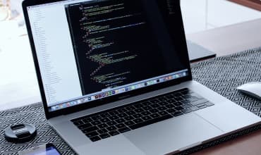 Ilustrasi backup data dan pemulihan bencana